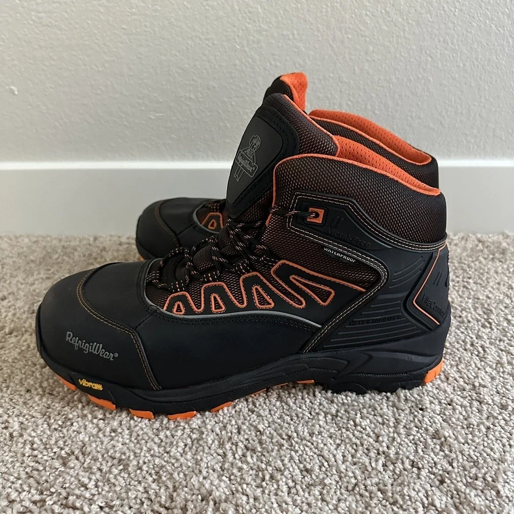 RefrigiWear 1240CR Work Boots Mens 13 Black‎ Waterproof Composite Toe Vibram